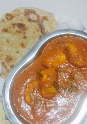 પનીર રોલ વિથ ગ્રેવી(Paneer roll with gravy recipe in gujrati) રેસીપી મુખ્ય ફોટો