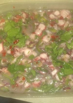 Una foto de Ceviche mixto de pulpo y mero