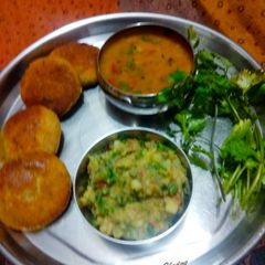 A picture of Bafla Bati.
