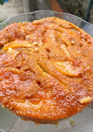 Una foto de Torta invertida de avena y manzana 🍎