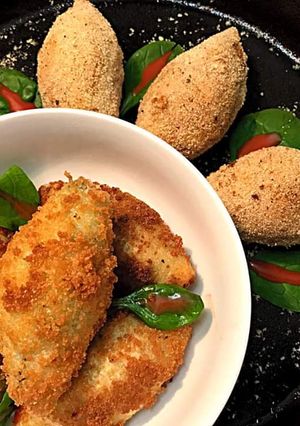 A picture of Stuffed & Fried Jumbo Pasta Shells.