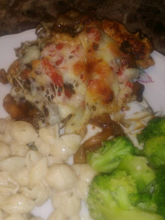 A picture of Smothered chicken.