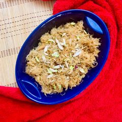 A picture of Steamed and fried Sawaiyyan.