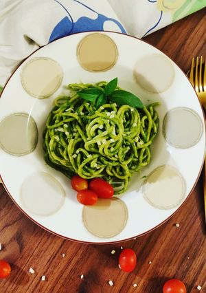 A picture of Pasta in Spinach and Basil Sauce.
