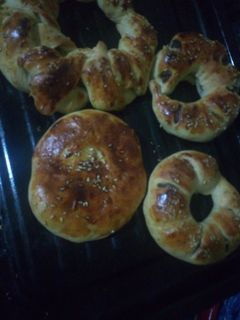 صورة لوصفة بيتزا ومعجنات بالفرن 🥨🍕😋