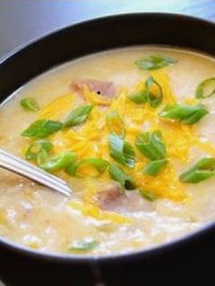 Krumplikrémleves gnocchi-val recept fotója
