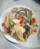 Cá song (cá mú) nấu măng chua