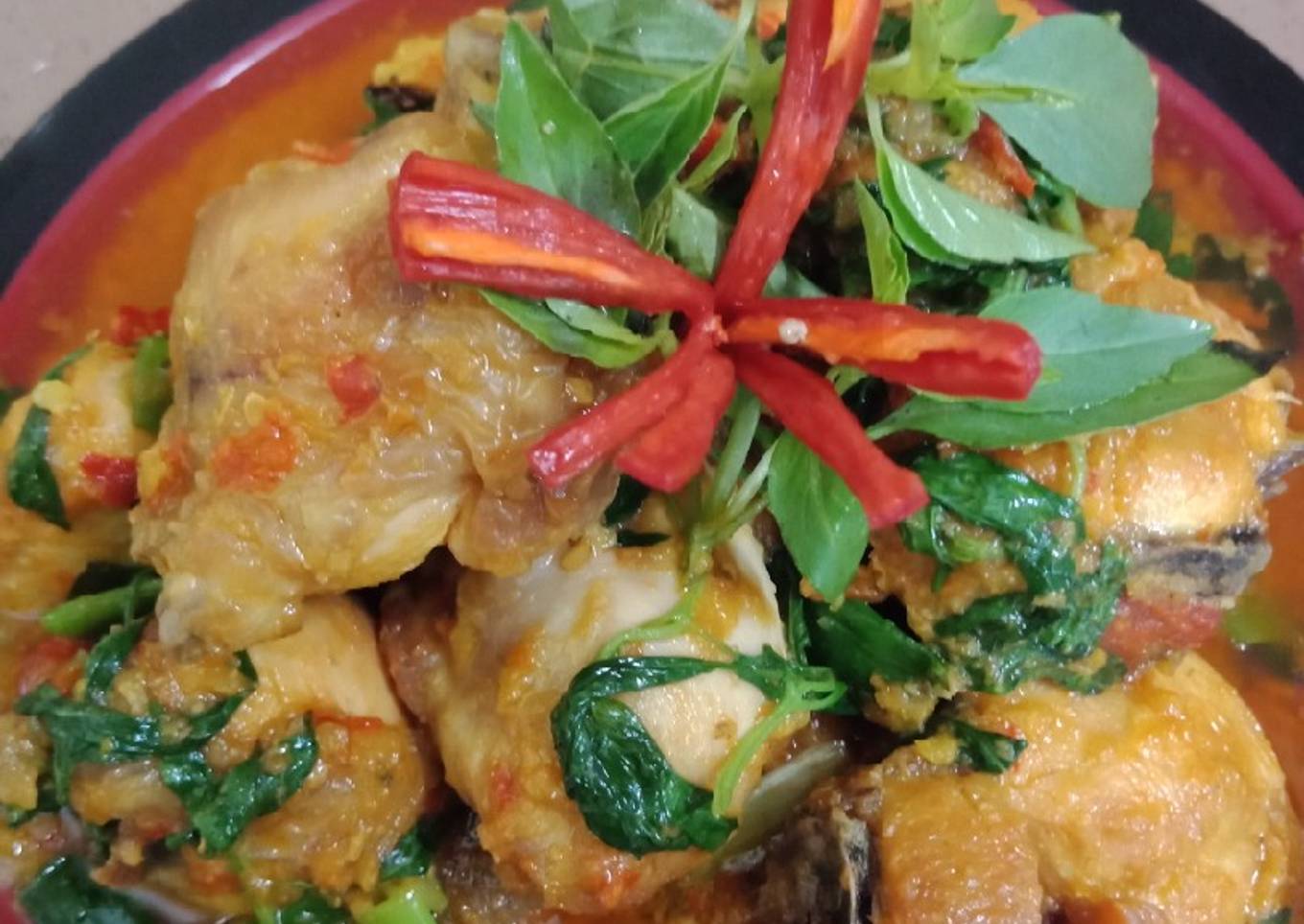 Bagaimana Menyiapkan Ayam rica kemangi, Bisa Manjain Lidah