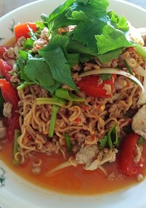 รูปของ ยำมาม่า 🍝