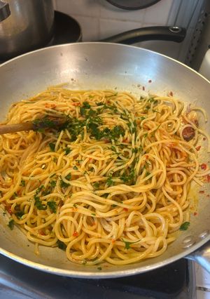Foto di Spaghetti in padella 82 con il capriccio di pesce calabrese