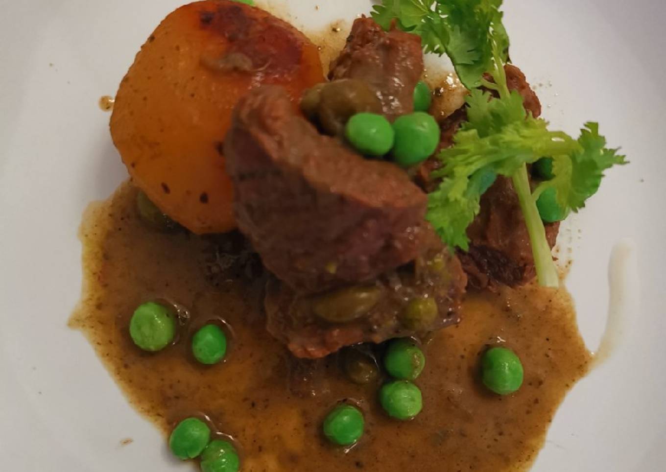 Beef in parsley sauce