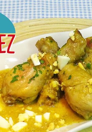 Una foto de Pollo a la pepitoria