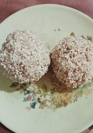 चौलाई के लड्डू (Cholai ke laddu recipe in hindi) रेसिपी मुख्य फोटो