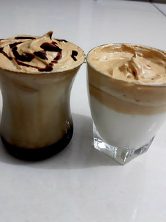 કોફી (Coffee Recipe in Gujarati) રેસીપી મુખ્ય ફોટો