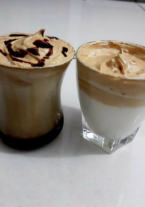 કોફી (Coffee Recipe in Gujarati) રેસીપી મુખ્ય ફોટો