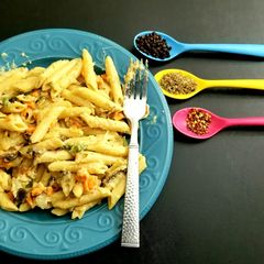 A picture of Cheesy Béchamel Sauce Penne Pasta.