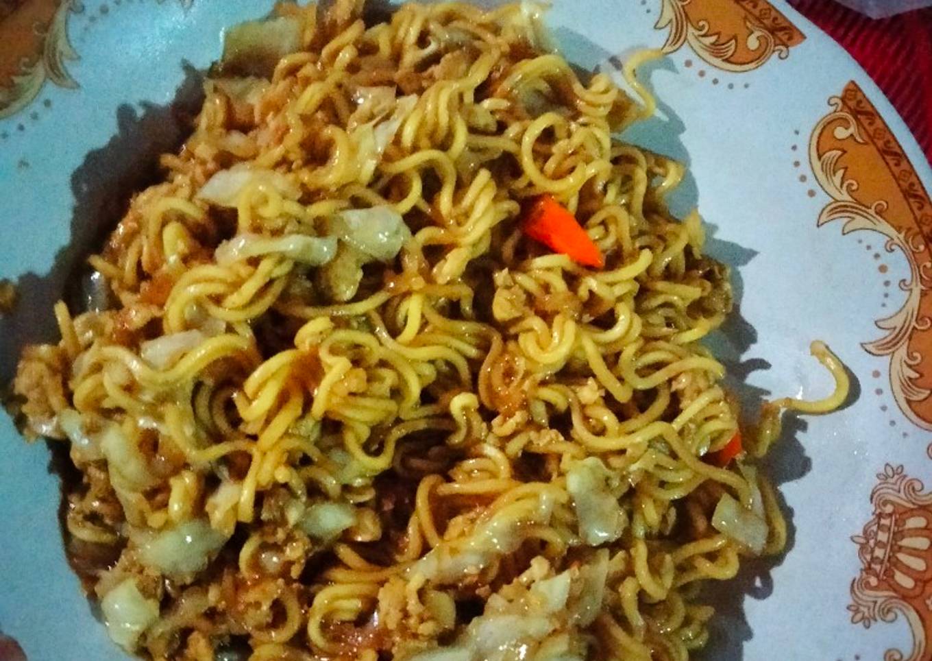 Mie nyemek indomie goreng (buat emak nya Arshaka)