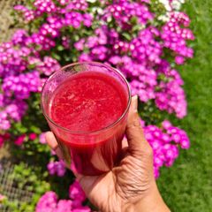 A picture of Refreshing Pomegranate Orange Juice.