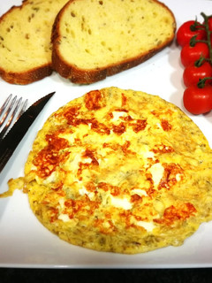 Una foto de Tortilla francesa con queso griego