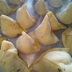 A picture of Punjabi samosas.