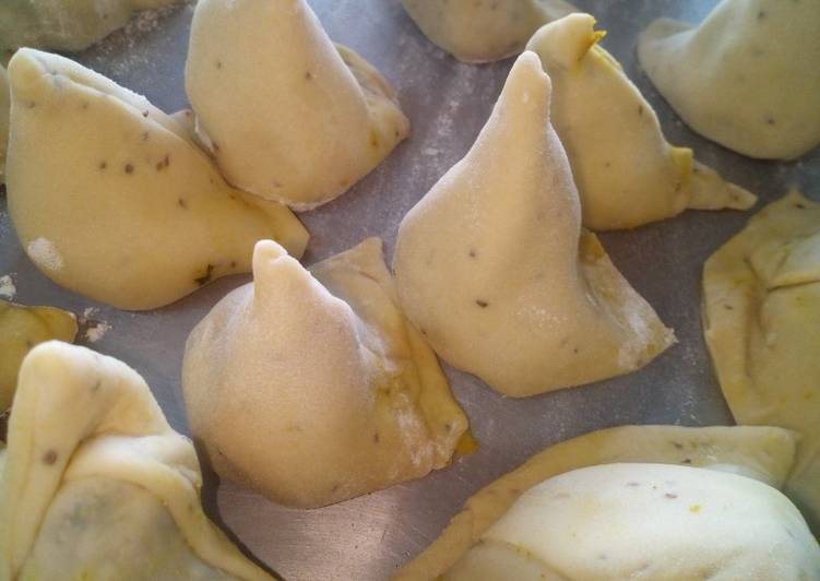 Simple Way to Make Any-night-of-the-week Punjabi samosas
