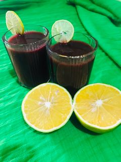 બીટ નું સૂપ (Beetroot Soup Recipe in Gujarati) રેસીપી મુખ્ય ફોટો