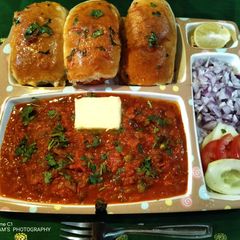 A picture of Pav Bhaji.