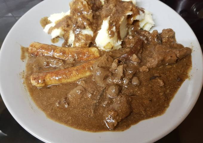 Simple Way to Make Perfect My Slow cooked Liver &amp; Onions in gravy. 😀