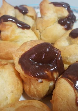Foto principal de Profiteroles de chocolate