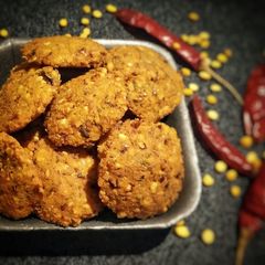 A picture of Chana dal vada.