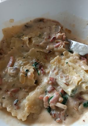 Foto principal de Tortellini con requesón y espinacas