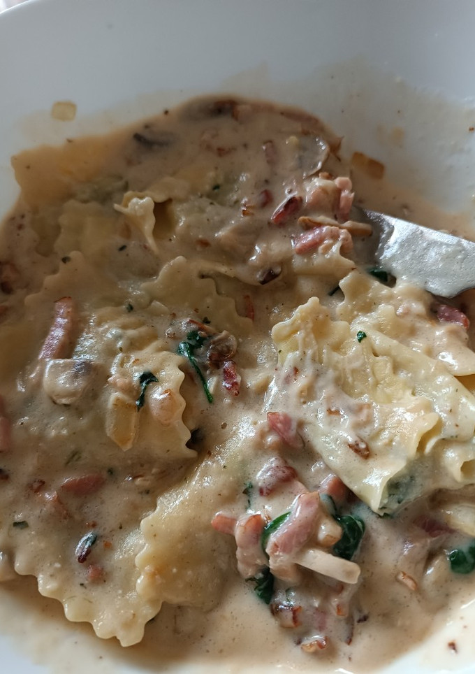 Una foto de Tortellini con requesón y espinacas