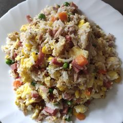 A picture of Tuna and Ham Fried Rice.