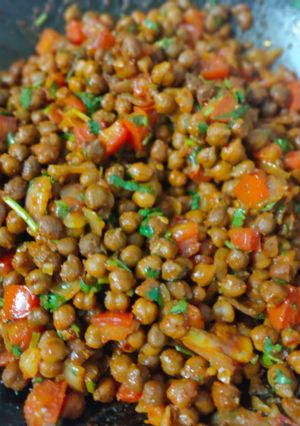 चना चाट (chana chaat recipe in Hindi) रेसिपी मुख्य फोटो