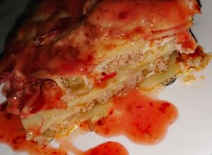 O poză a rețetei Musaca de cartofi cu carne de pui.