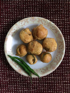 ગલકા ના ભજીયા(galka bhajiya in Gujarati) રેસીપી મુખ્ય ફોટો