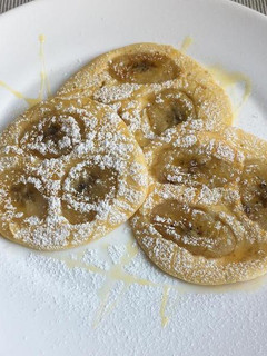 Una foto de Tortitas de fruites 🍌🫐 🥞