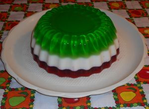 Una foto de Gelatina tricolor sencilla