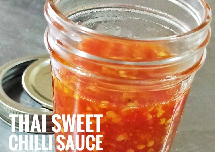 Cara Mudah Menyiapkan Thai Sweet Chilli Sauce Homemade (Saus Pedas Manis ala Thai) yang Enak Banget