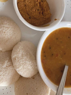 A picture of Idli sambar.