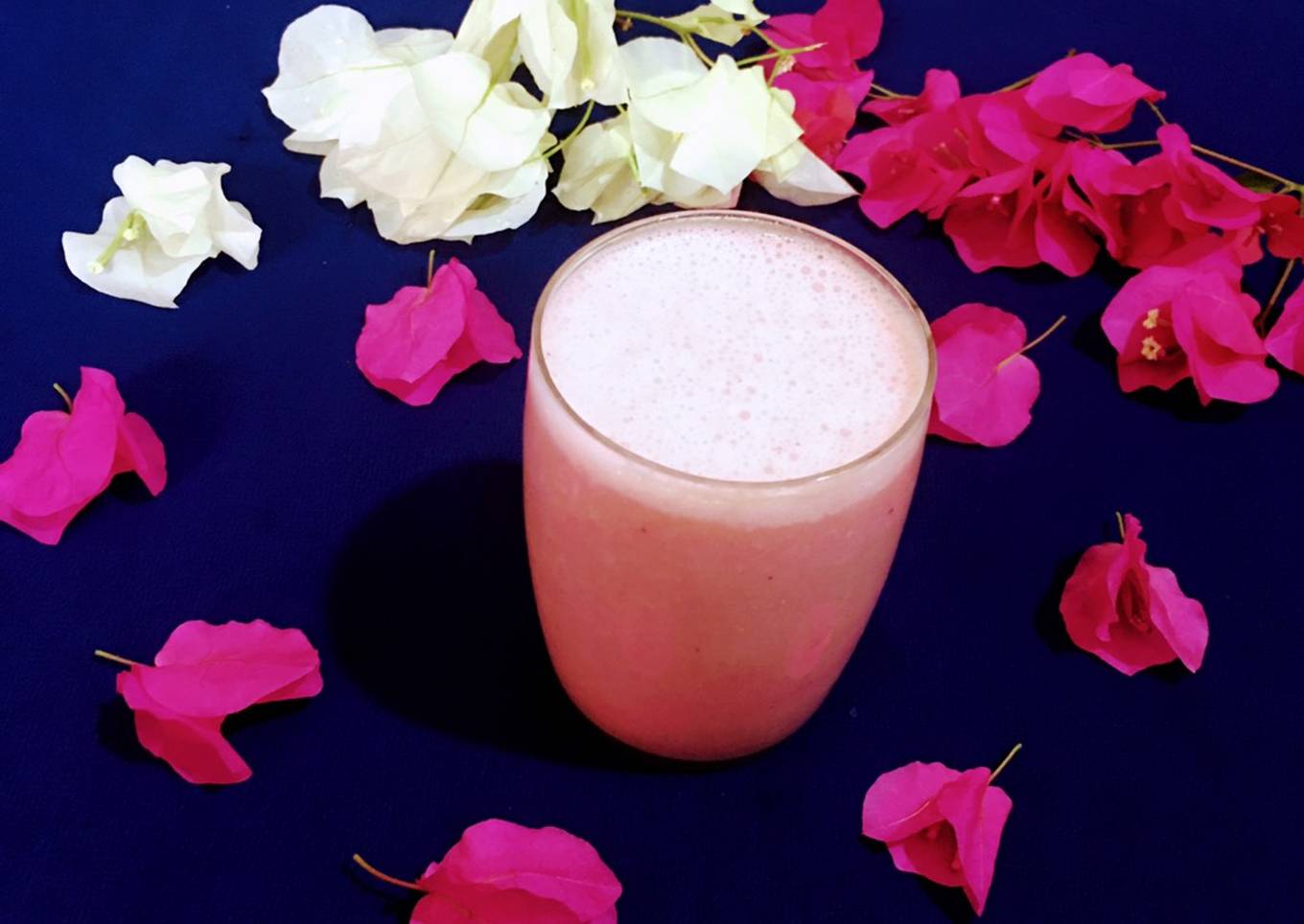 Rose Banana Smoothie