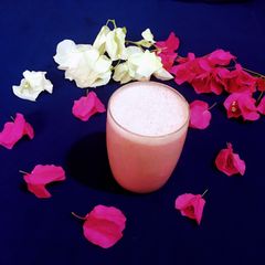 A picture of Rose Banana Smoothie.