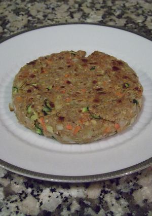 Una foto de Hamburguesa de avena con verduras