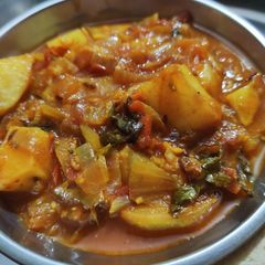 A picture of Aloo Tari Wale.