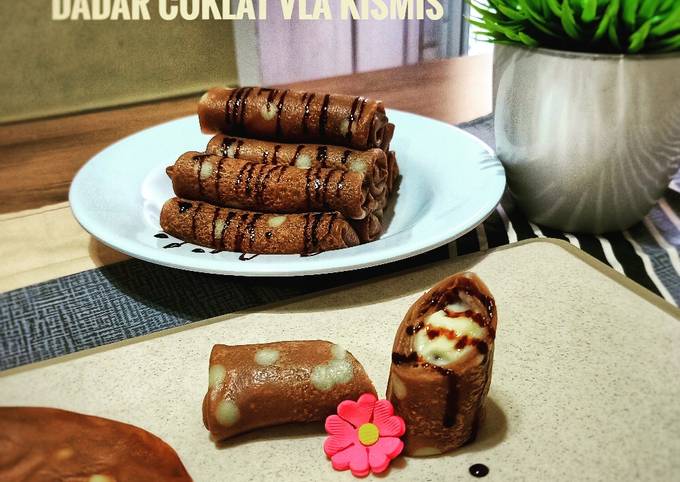 Dadar coklat isi vla kismis