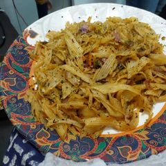 A picture of Onion garlic pasta.