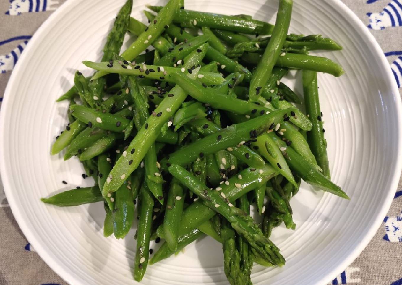 Steamed Asparagus