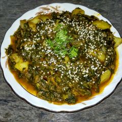 A picture of Palak aloo.