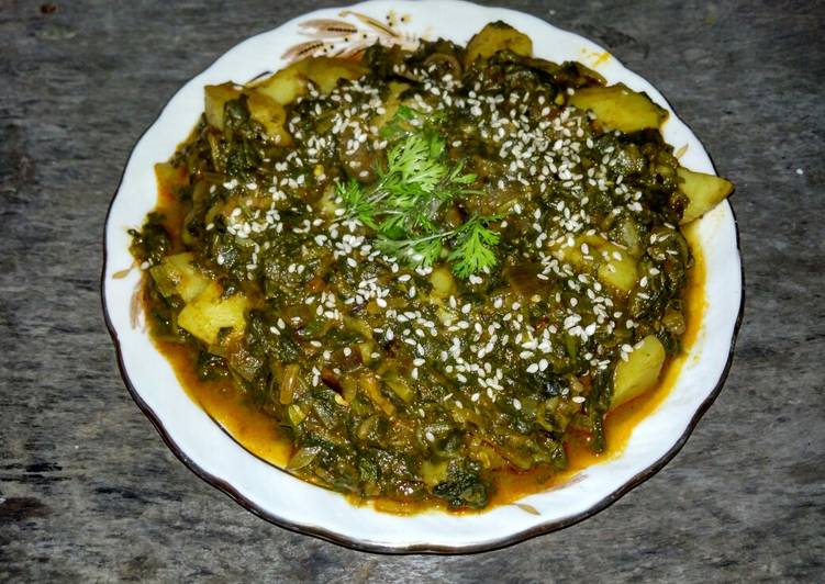 How to Make Homemade Palak aloo