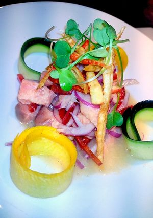 Una foto de Ceviche de salmón